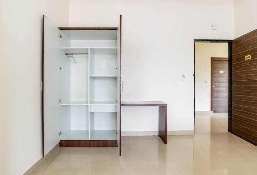 ホテル Treebo Pappilon Palace Pvs Circle