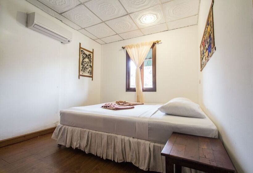 هتل Tropical Garden Bungalow