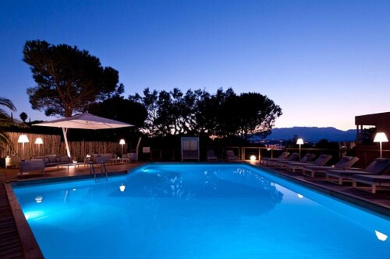 Isulella Hotel & Restaurant