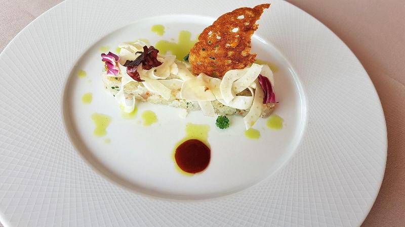 Isulella Hotel & Restaurant