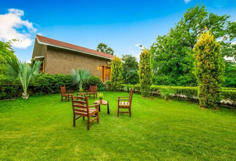 Lemon Tree Wildlife Resort, Bandhavgarh