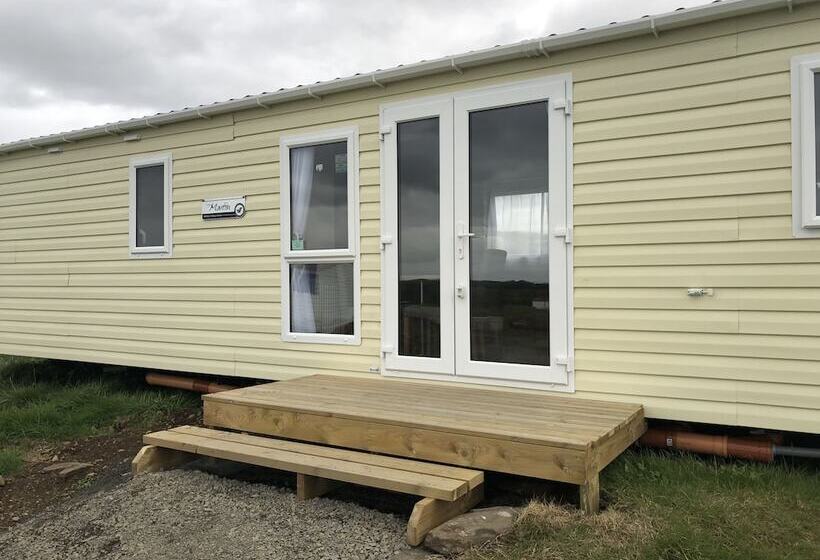Lækjarkot Rooms And Cottages With Kitchen