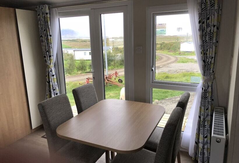 Lækjarkot Rooms And Cottages With Kitchen