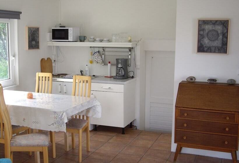 Lækjarkot Rooms And Cottages With Kitchen