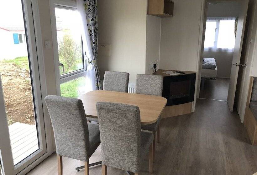 Lækjarkot Rooms And Cottages With Kitchen