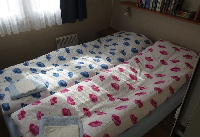 Lækjarkot Rooms And Cottages With Kitchen