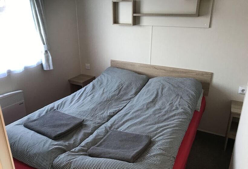 Lækjarkot Rooms And Cottages With Kitchen