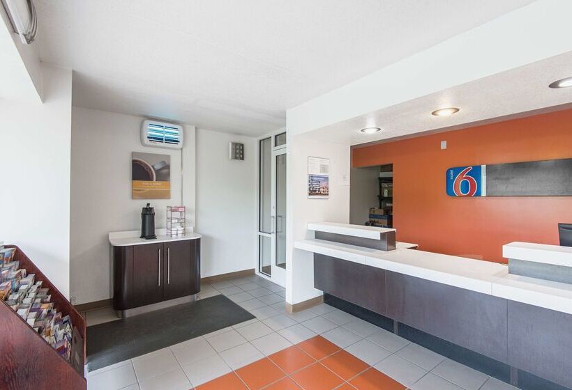 Motel 6 Overland Park, Ks