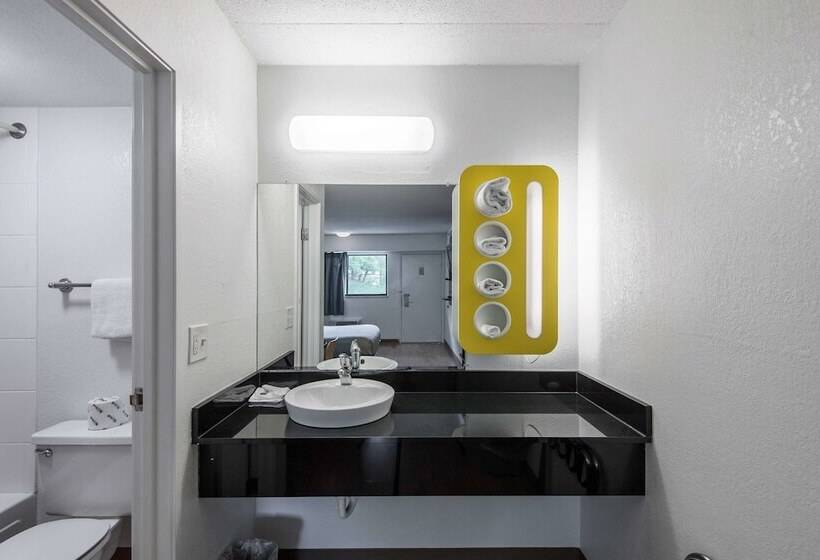 Motel 6 Overland Park, Ks