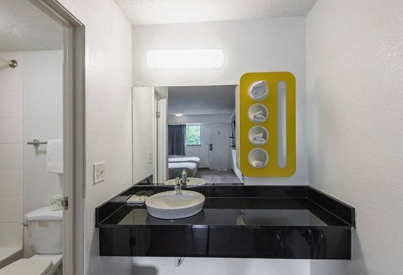 Motel 6 Overland Park, Ks