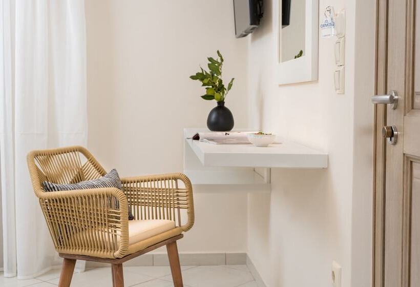 Ormos Holiday Studios