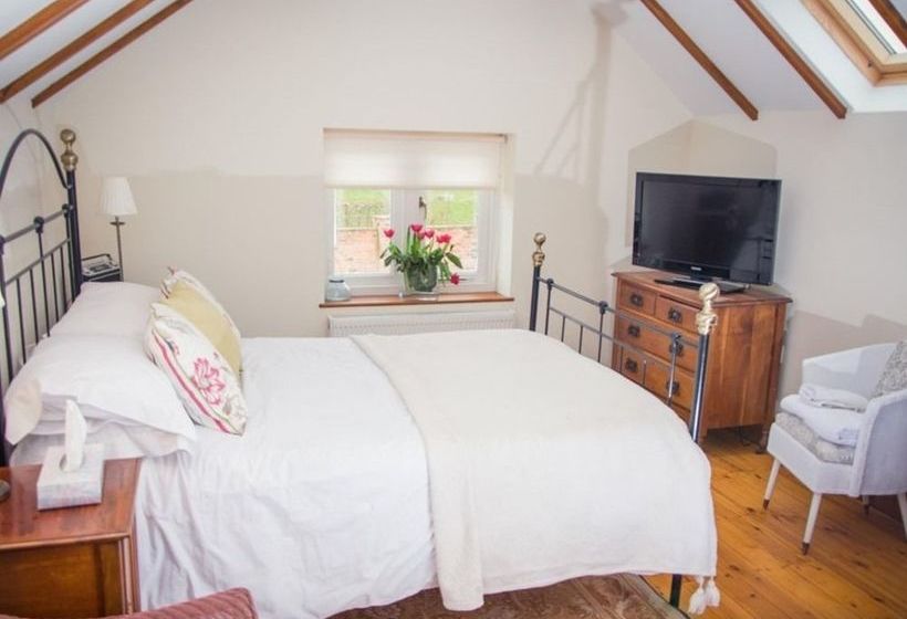 Owl Barn At The Gardens