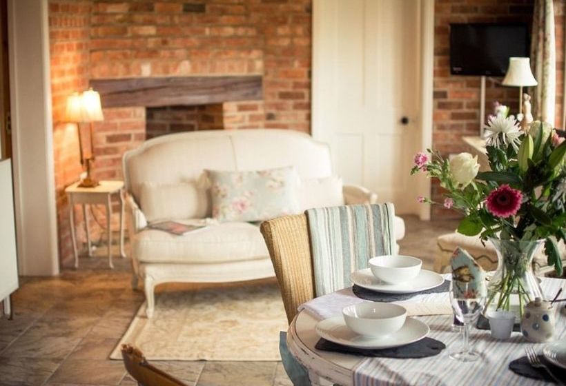 Owl Barn At The Gardens