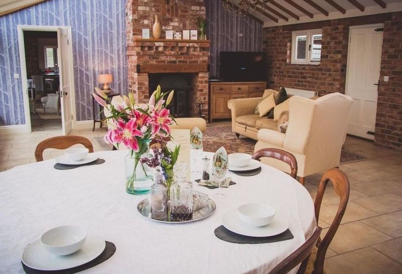 Owl Barn At The Gardens