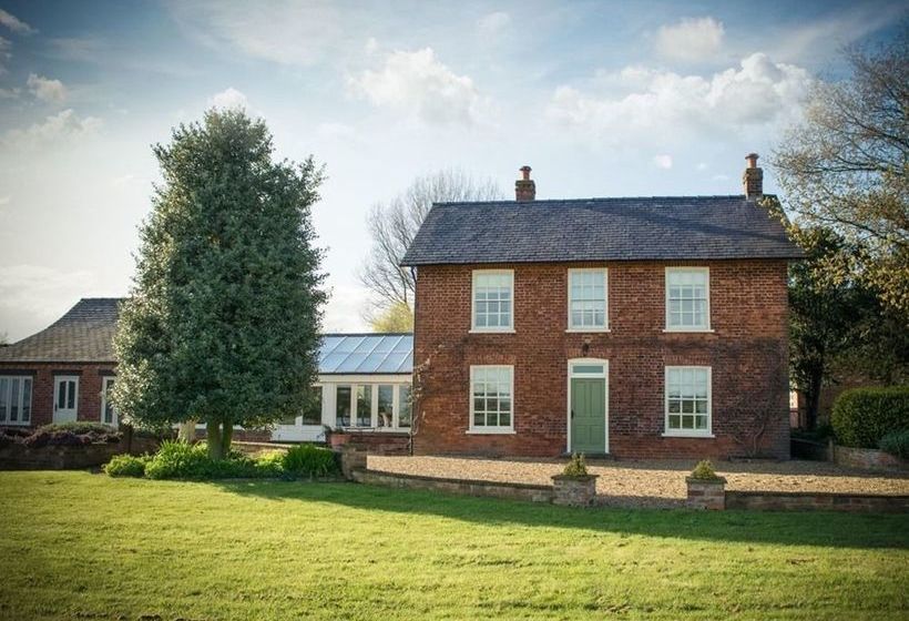 Owl Barn At The Gardens