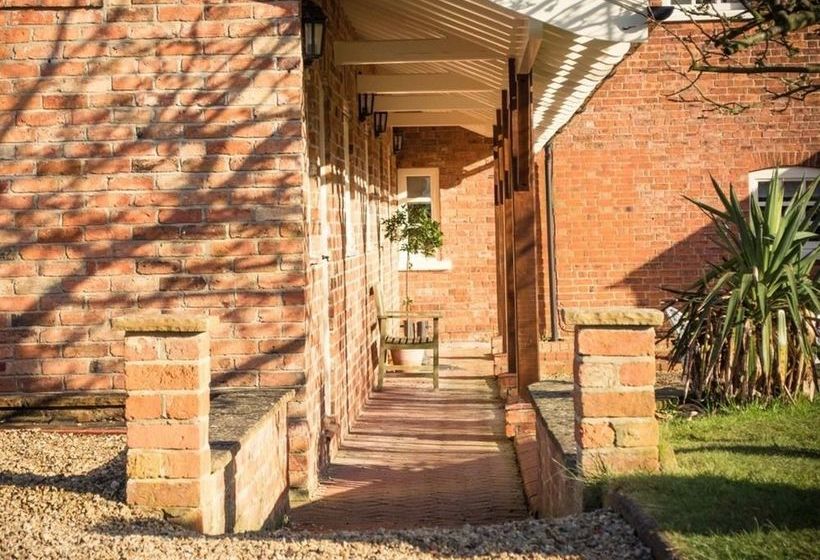 Owl Barn At The Gardens