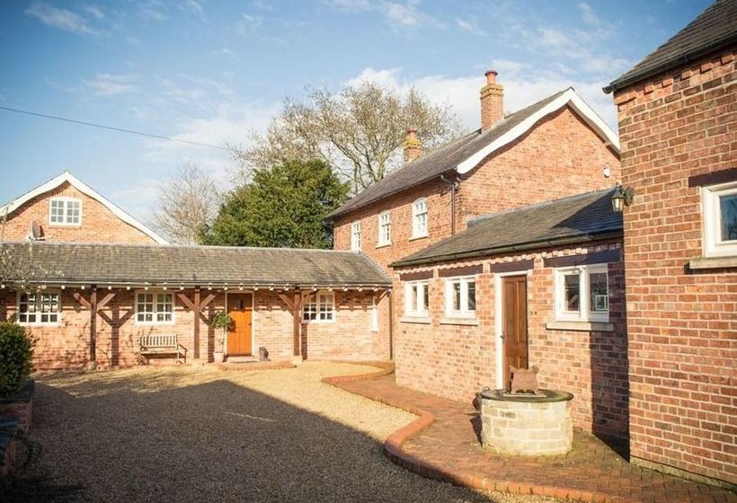 Owl Barn At The Gardens