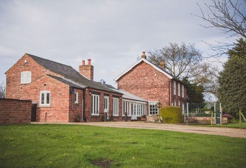 Owl Barn At The Gardens