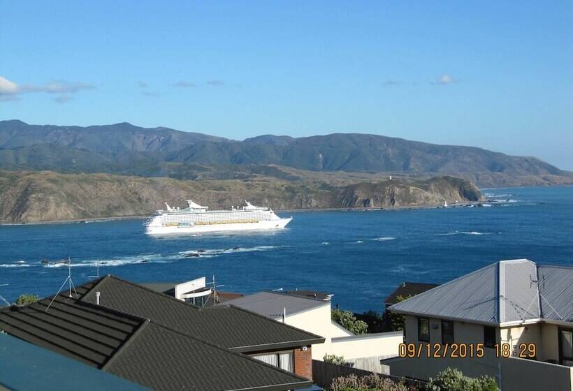 Pacific View Bed And Breakfast