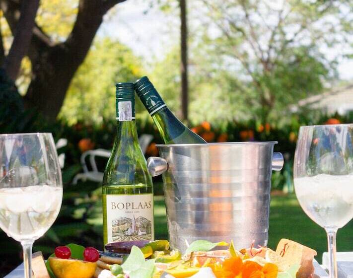 پانسیون Adley House