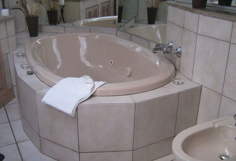 膳宿费 Augusta Bay Guest House