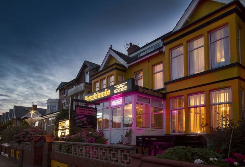 פנסיון Brooklands Over 50 S Only