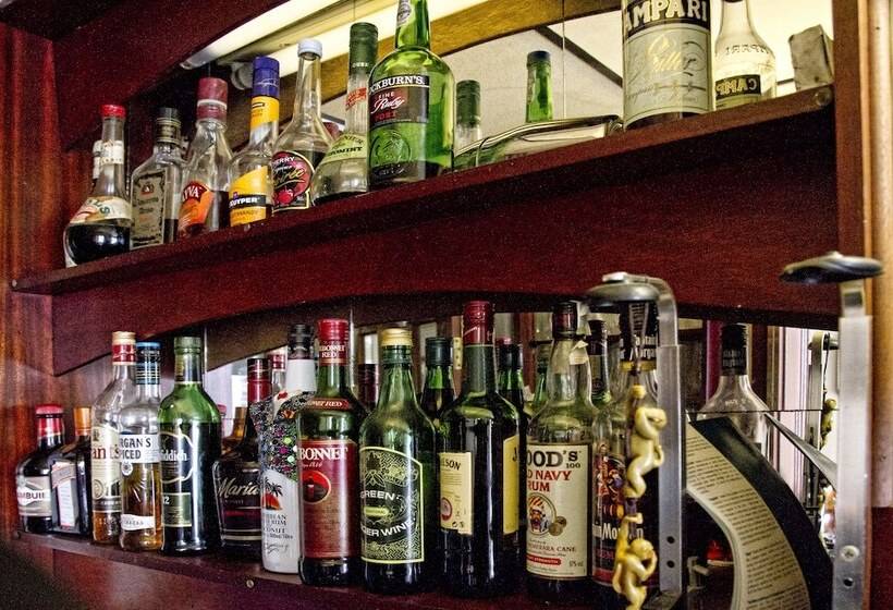 פנסיון Brooklands Over 50 S Only