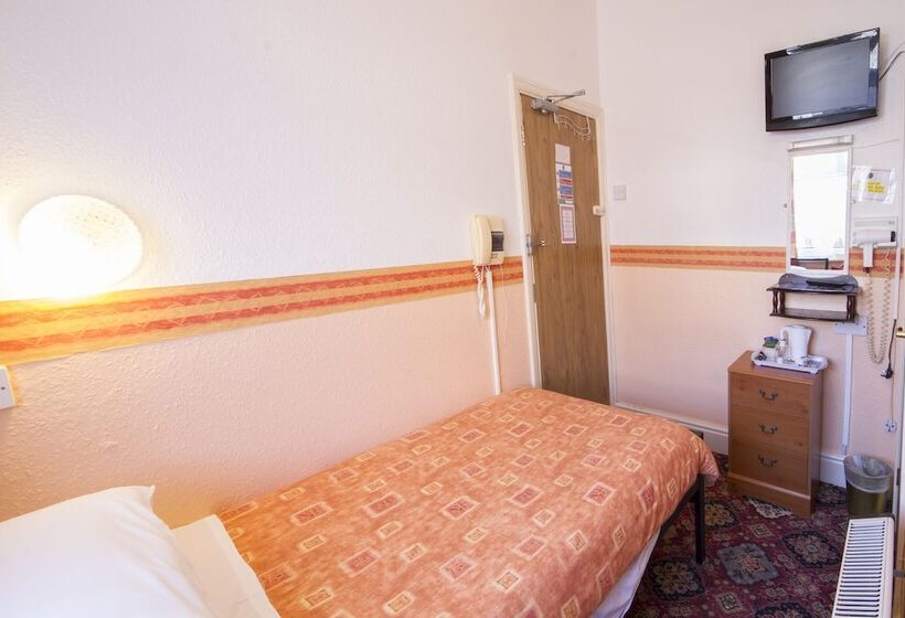 פנסיון Brooklands Over 50 S Only