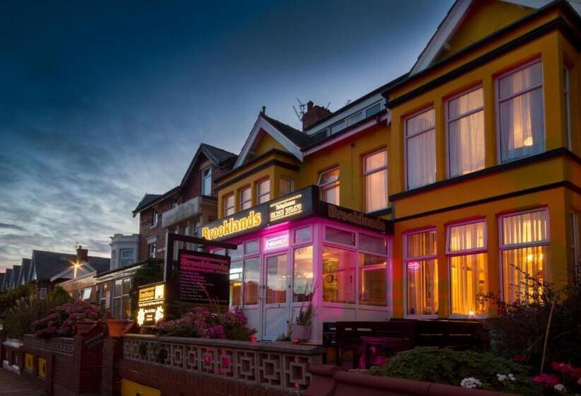 פנסיון Brooklands Over 50 S Only