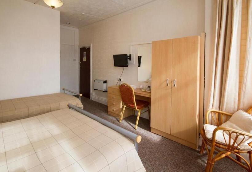 פנסיון Brooklands Over 50 S Only