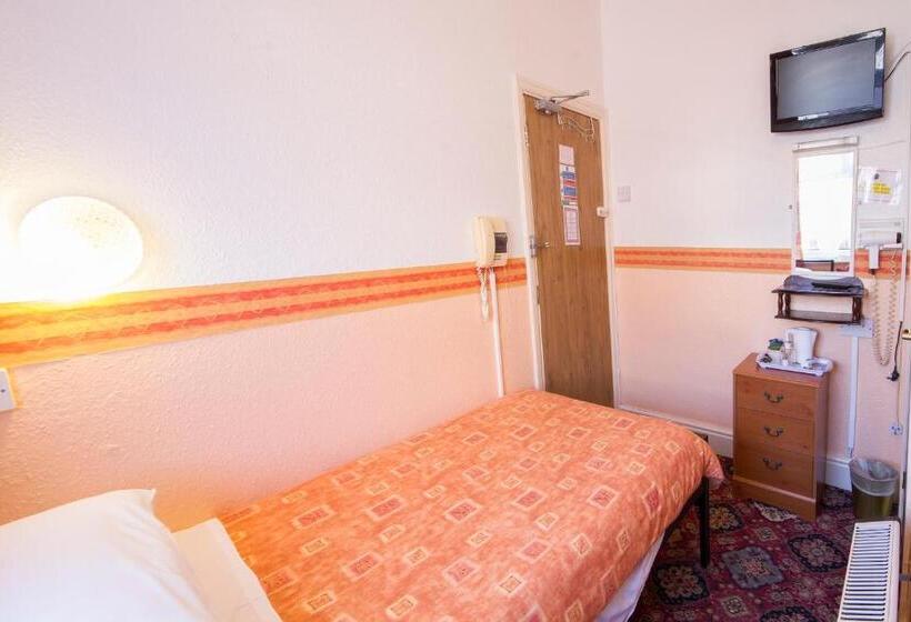 פנסיון Brooklands Over 50 S Only