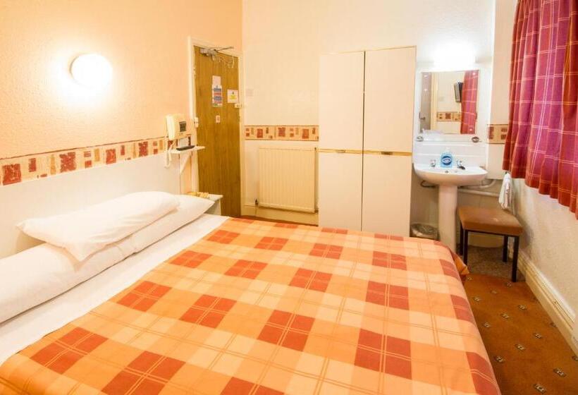 פנסיון Brooklands Over 50 S Only