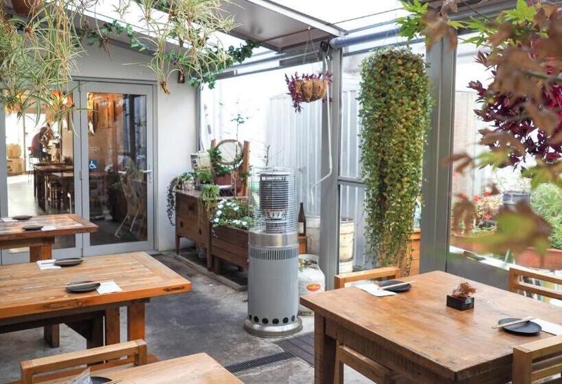 پانسیون Colombo Lodge