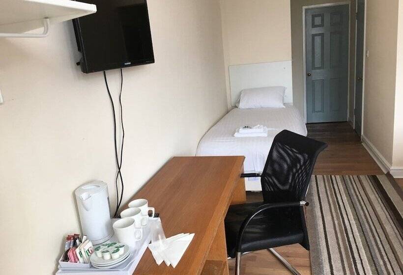 بنسيون The Tudor House