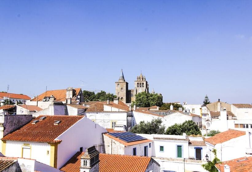 پانسیون Evora Inn