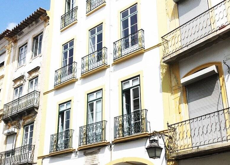 پانسیون Evora Inn