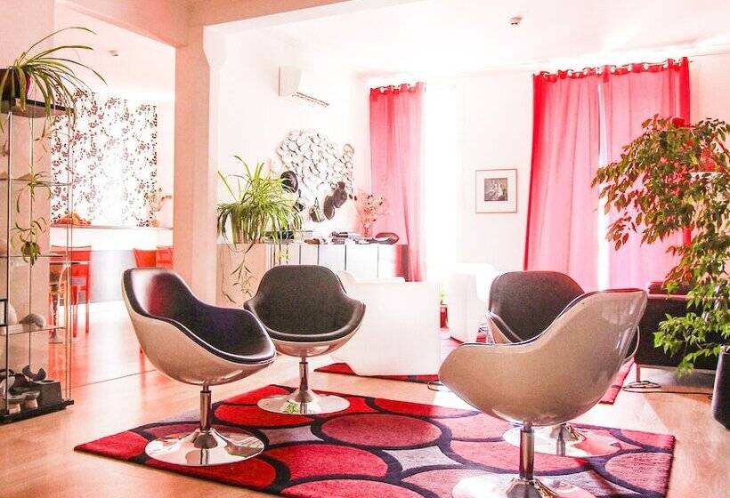 پانسیون Evora Inn