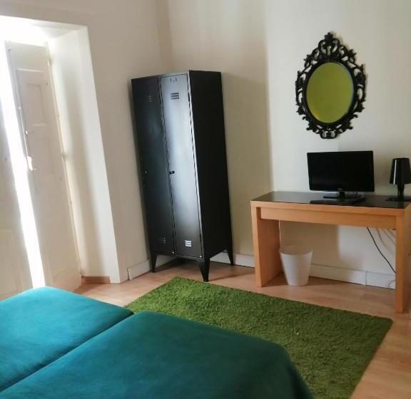 پانسیون Evora Inn