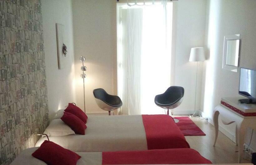 پانسیون Evora Inn