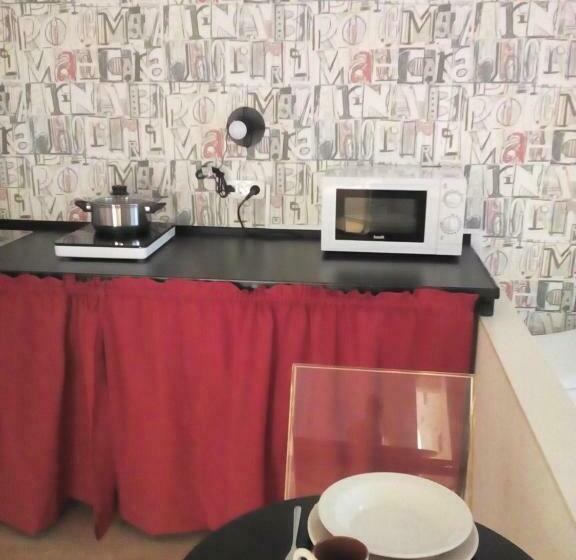 پانسیون Evora Inn