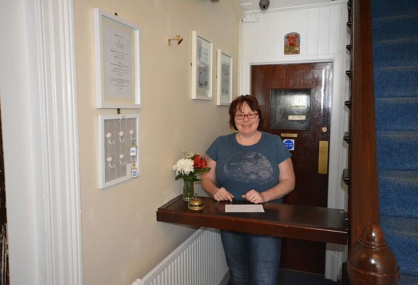 膳宿费 Leonardo S Guest House