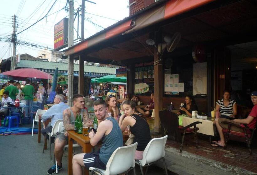 بنسيون Noom Guesthouse