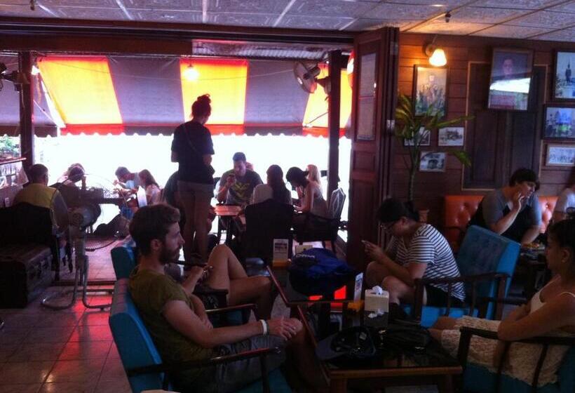 بنسيون Noom Guesthouse