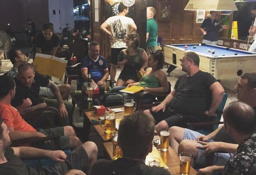 بنسيون Noom Guesthouse