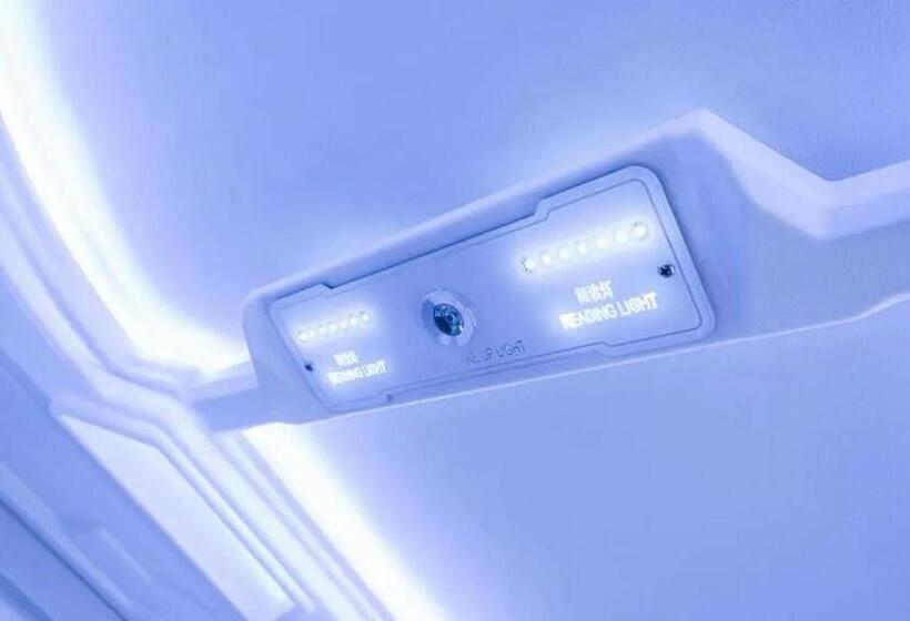 Пансион Reddoorz Hostel Near Taman Puring