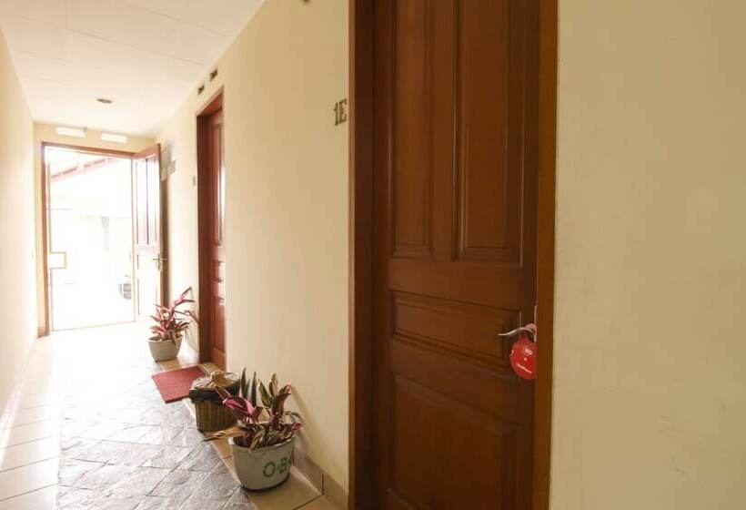 بنسيون Reddoorz Plus Near Parahyangan University