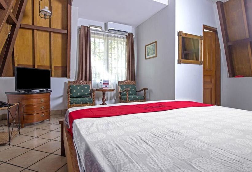 بنسيون Reddoorz Plus Near Parahyangan University