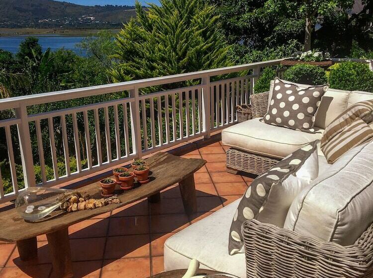 Пансион Roseroc Boutique Guest House