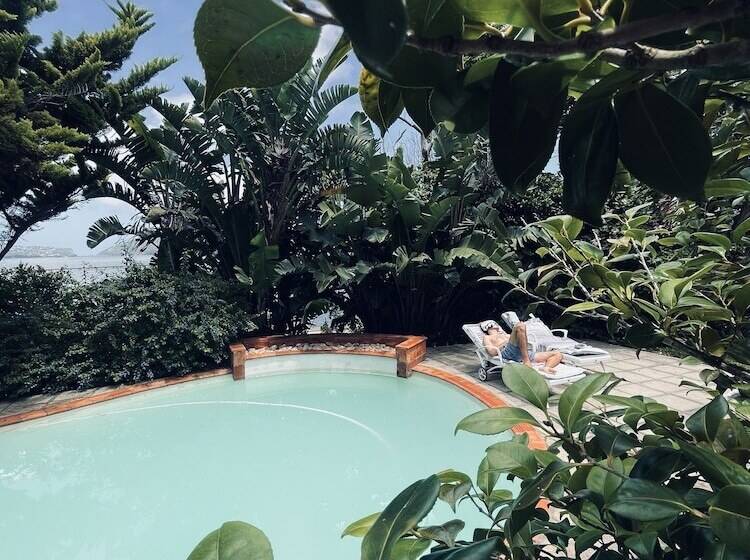 Пансион Roseroc Boutique Guest House