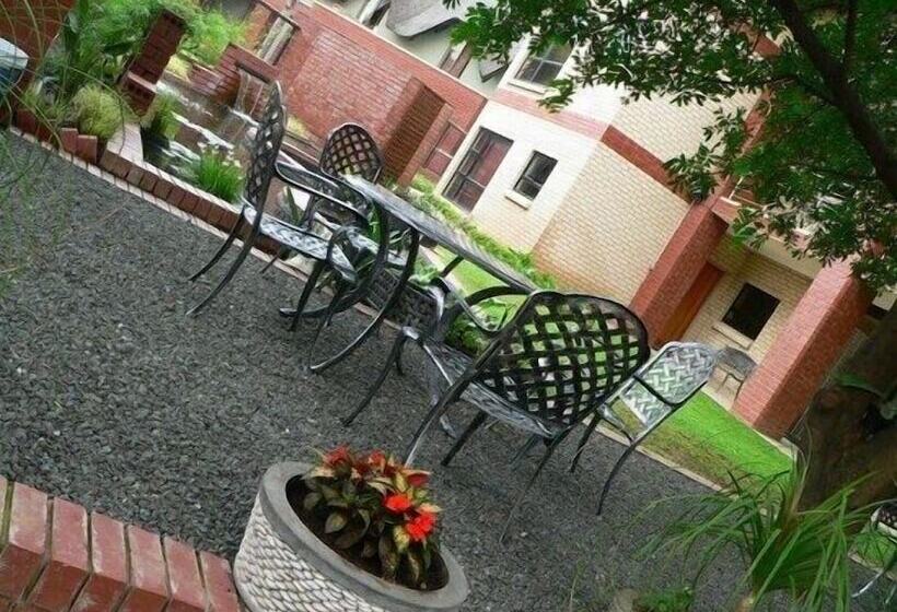 Пансион Rustenburg Boutique